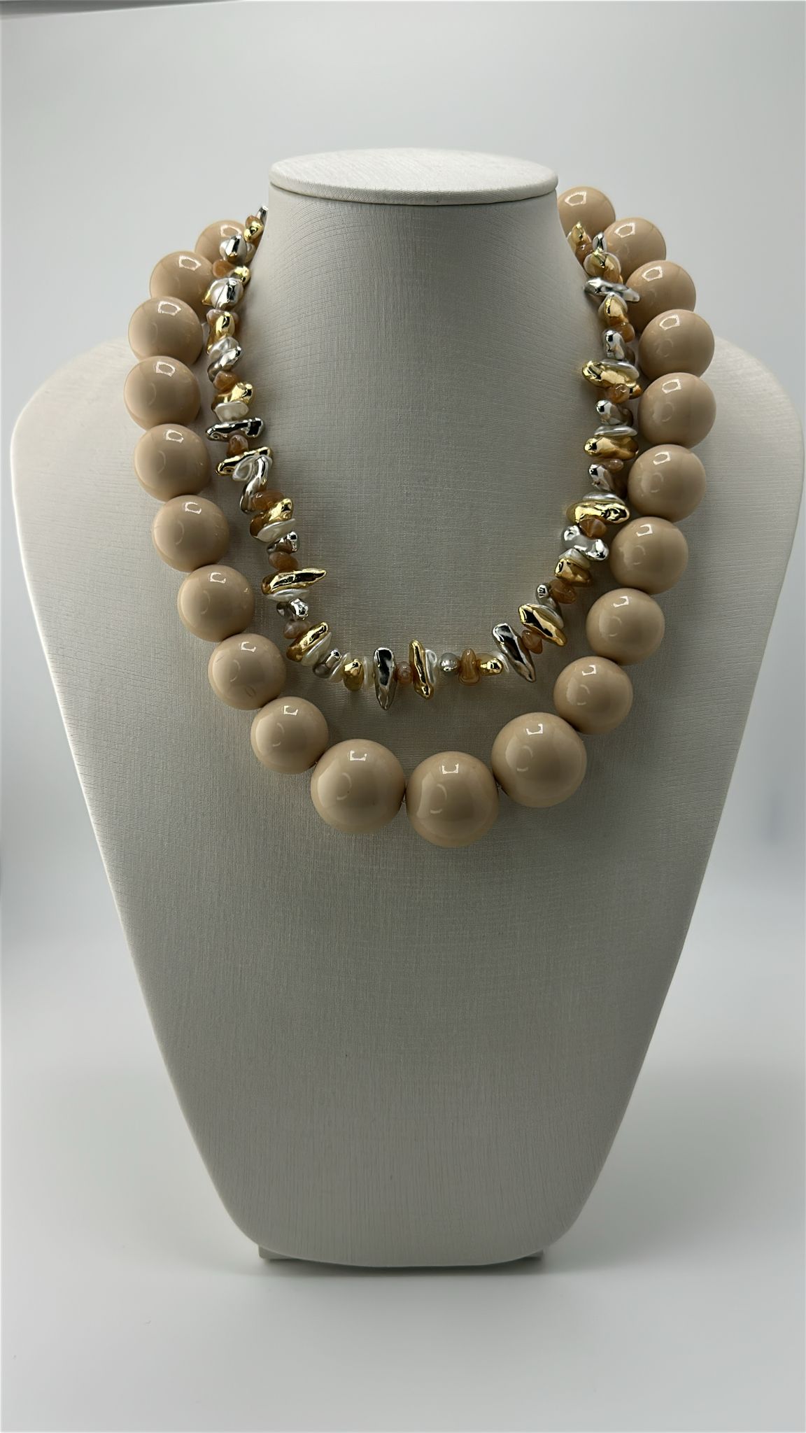 Colar Duplo em Resina e Metal Misto