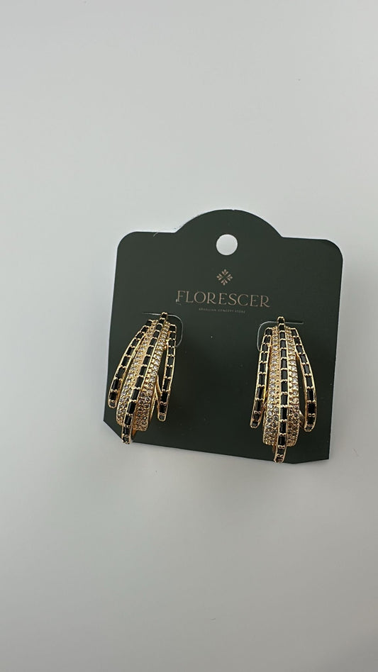 Brincos Argola FLOIRESCER - Tripla Faixa com Zircônias Pretas e Cristais Banho de Ouro 18K