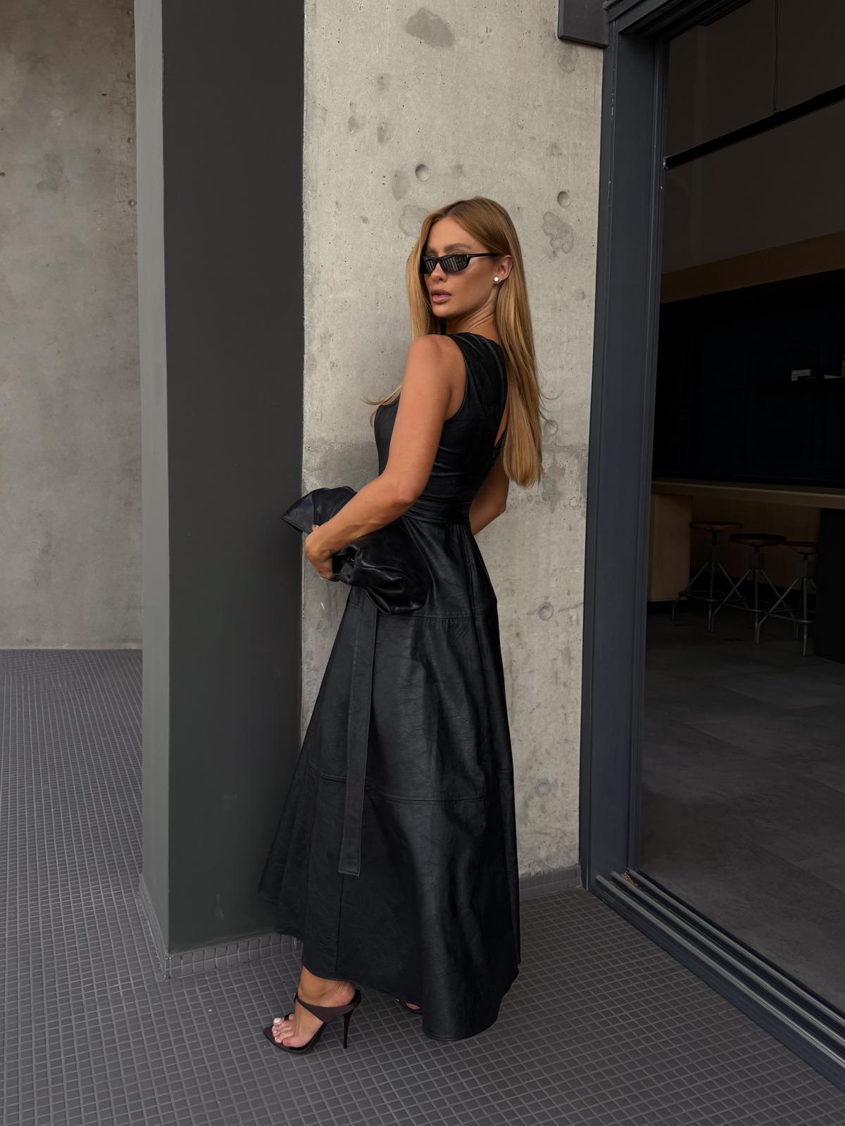 Vestido Longo em Efeito Couro -Preto