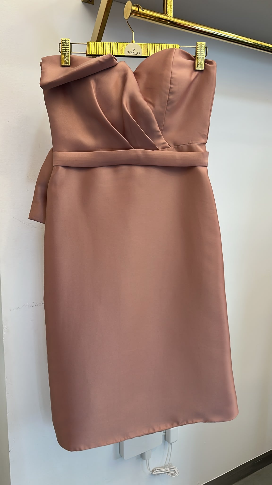 Vestido Tomara que Caia em Cetim Fenda - Rose