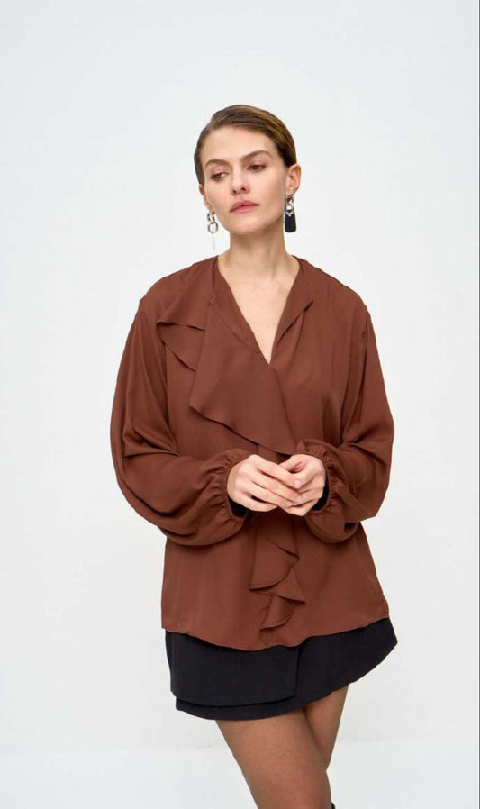 Blusa Paola Fluida com Detalhe Drapeado - Marrom