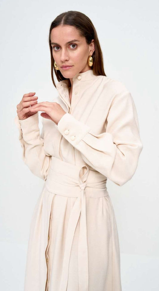 Vestido Logan Chemise Marrom: Vestido longo off-white fechado