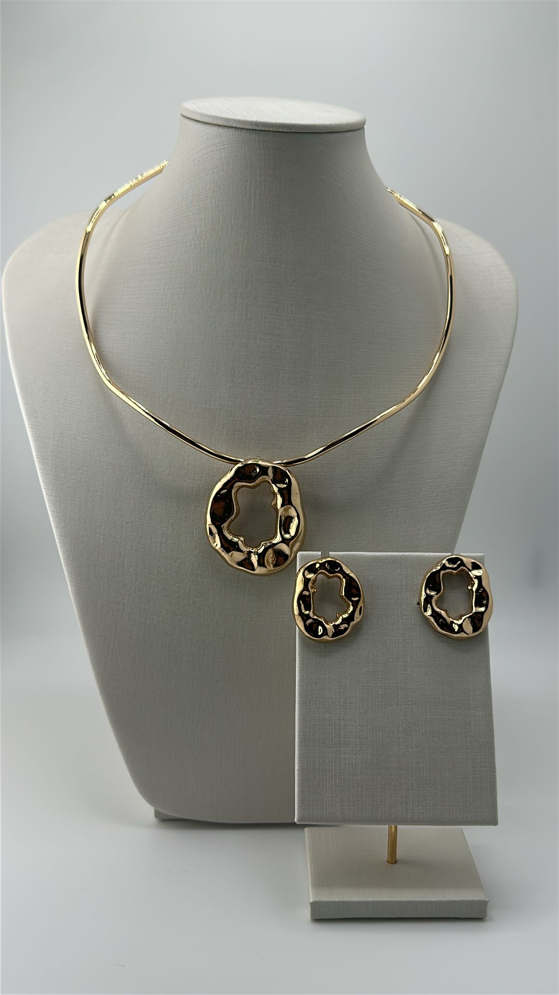 Conjunto Colar e Brinco Dourado com Textura