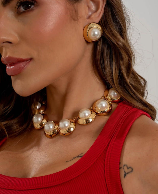 Conjunto Brinco e Colar com Pérolas Douradas