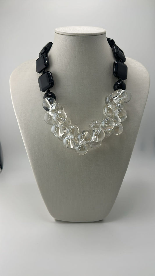 Colar de Duas Voltas com Contas Pretas e Transparentes