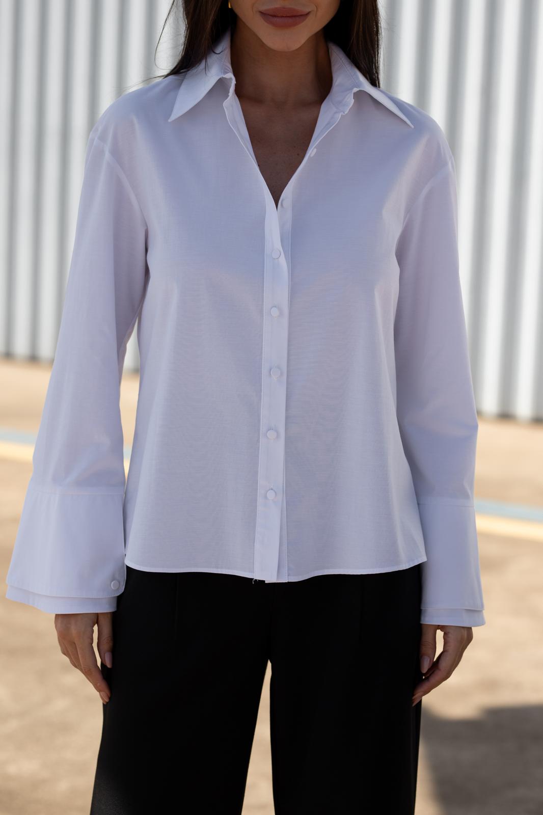 Camisa Branca: Oversized com Punho Amplo