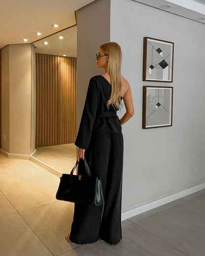 Conjunto Calça Pantalona e Blusa Ombro Único "Power Look"