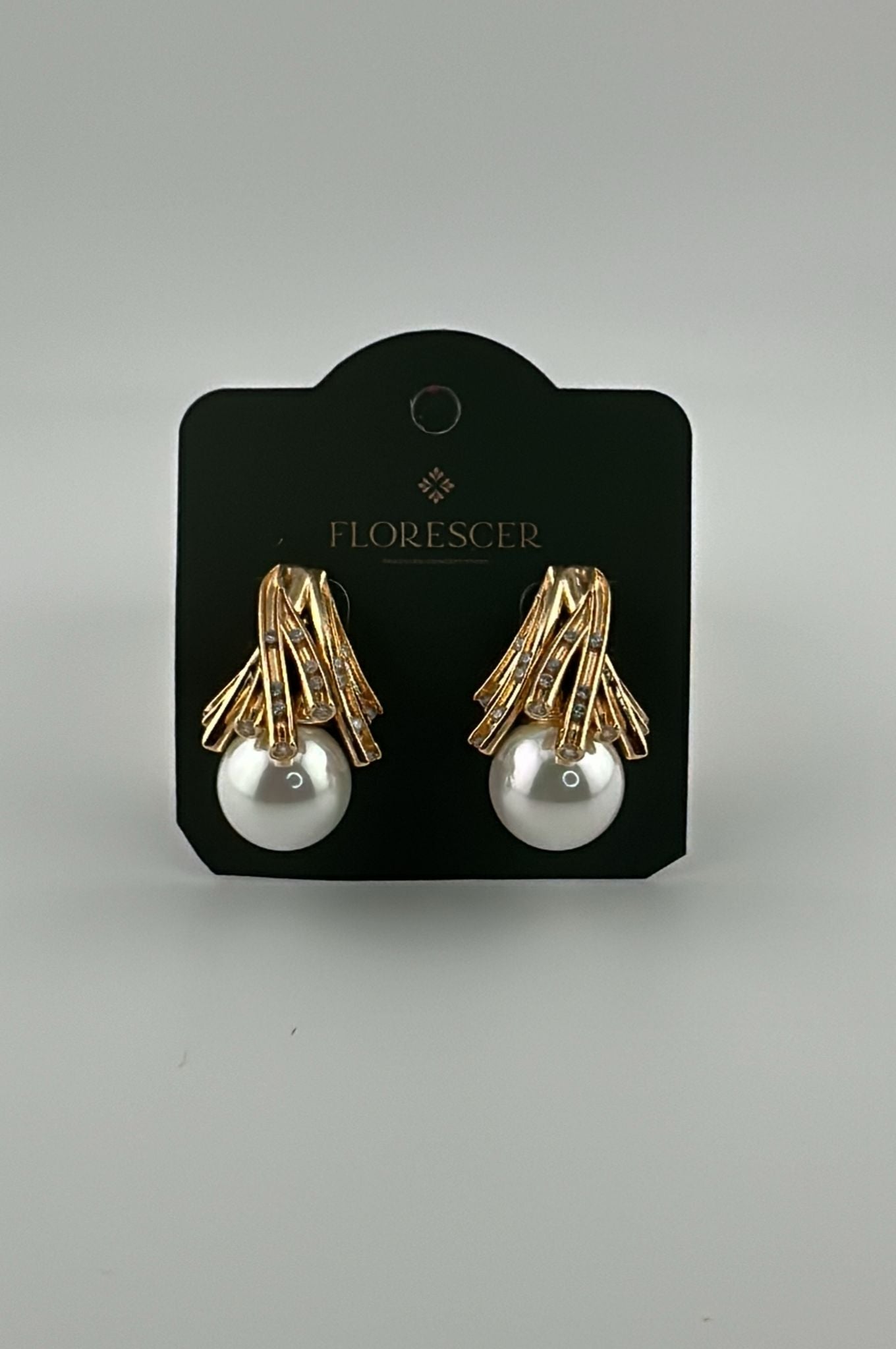 Brinco Semijoia Shell com Banho de Ouro 18K – Acabamento de Joia