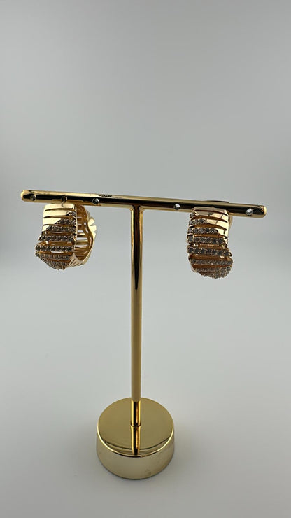 Brinco Semijoia Argola Cravejada com Zircônia – Banho de Ouro 18K