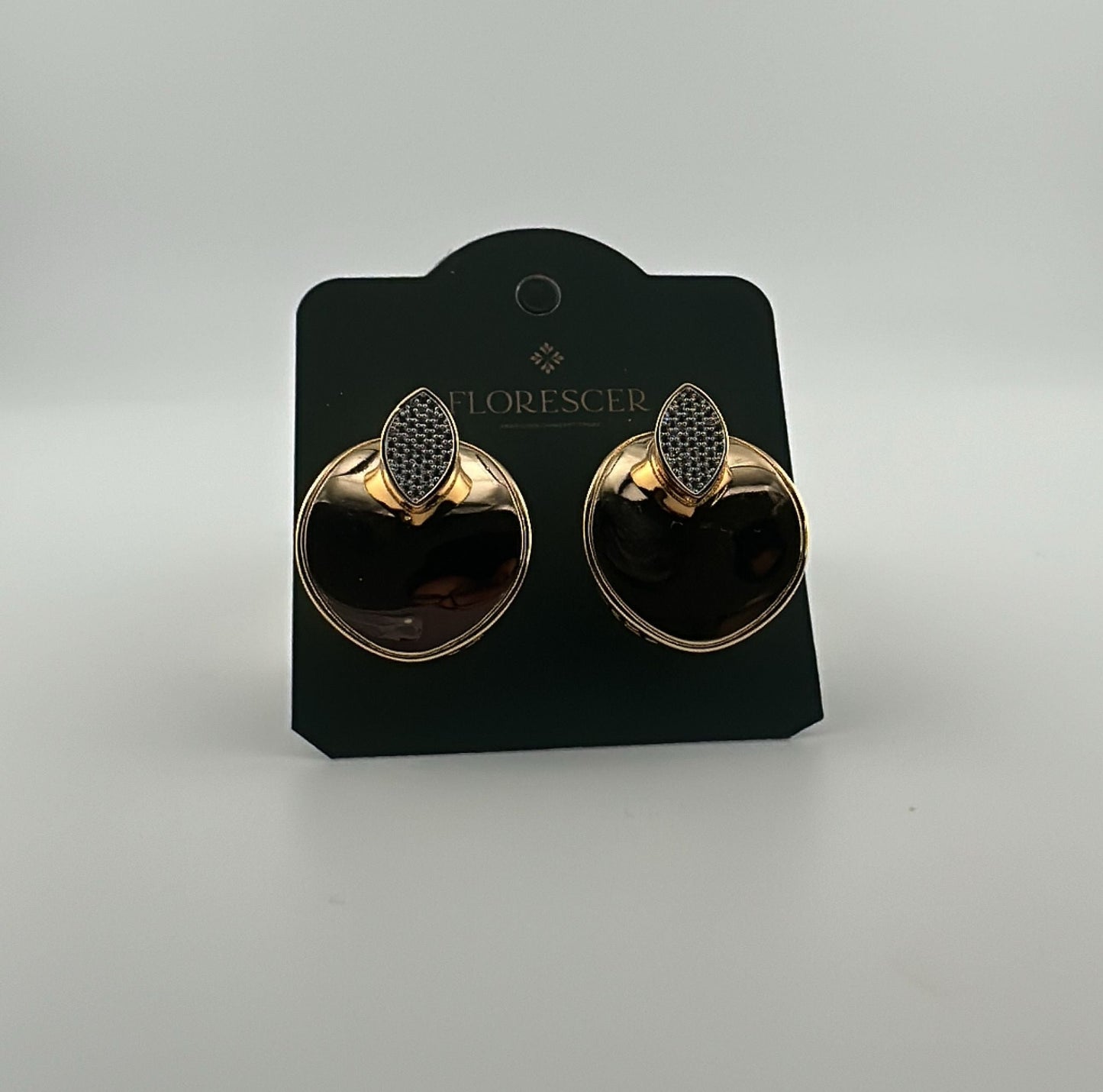 Brinco Semijoia Esfera com Gota Cravejada de Zircônia