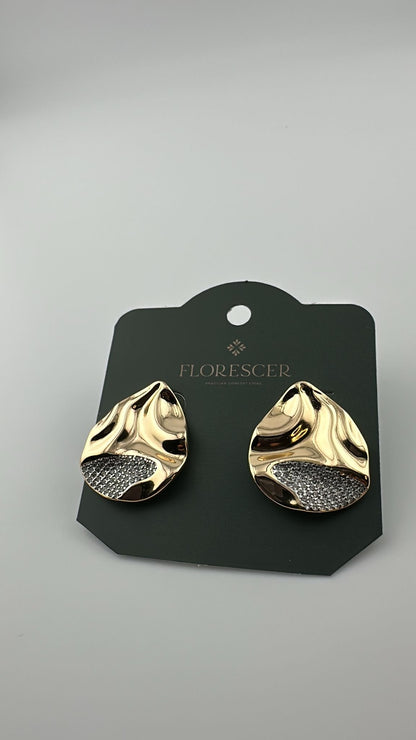 Brinco Semijoia Gota – Cravejada com Zircônia, Banho de Ouro 18K