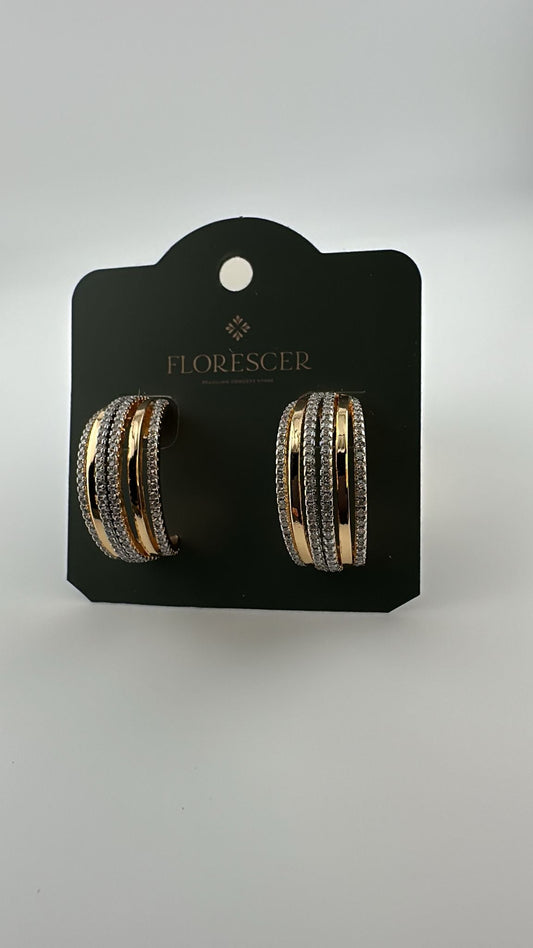 Brinco Semijoia Trio Lux – Argola Cravejada com Zircônia, Design em Formas e Linhas, Banho de Ouro 18K