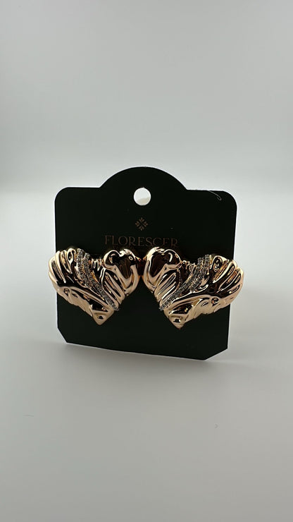 Brinco Semijoia Coração Real – Cravejado com Zircônia, Banho de Ouro 18K