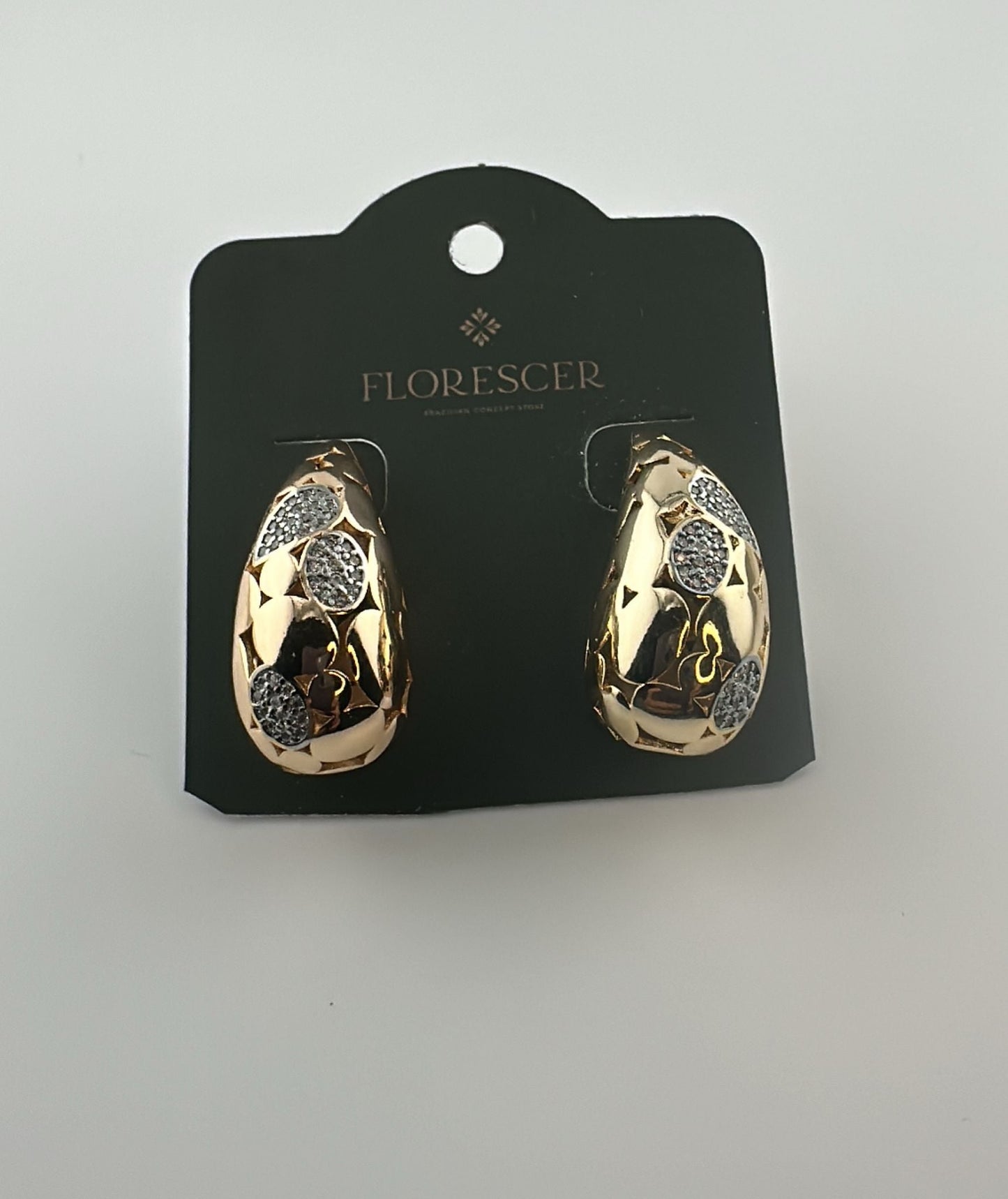 Brinco Semijoia Gota Cravejada com Zircônia – Banho de Ouro 18K