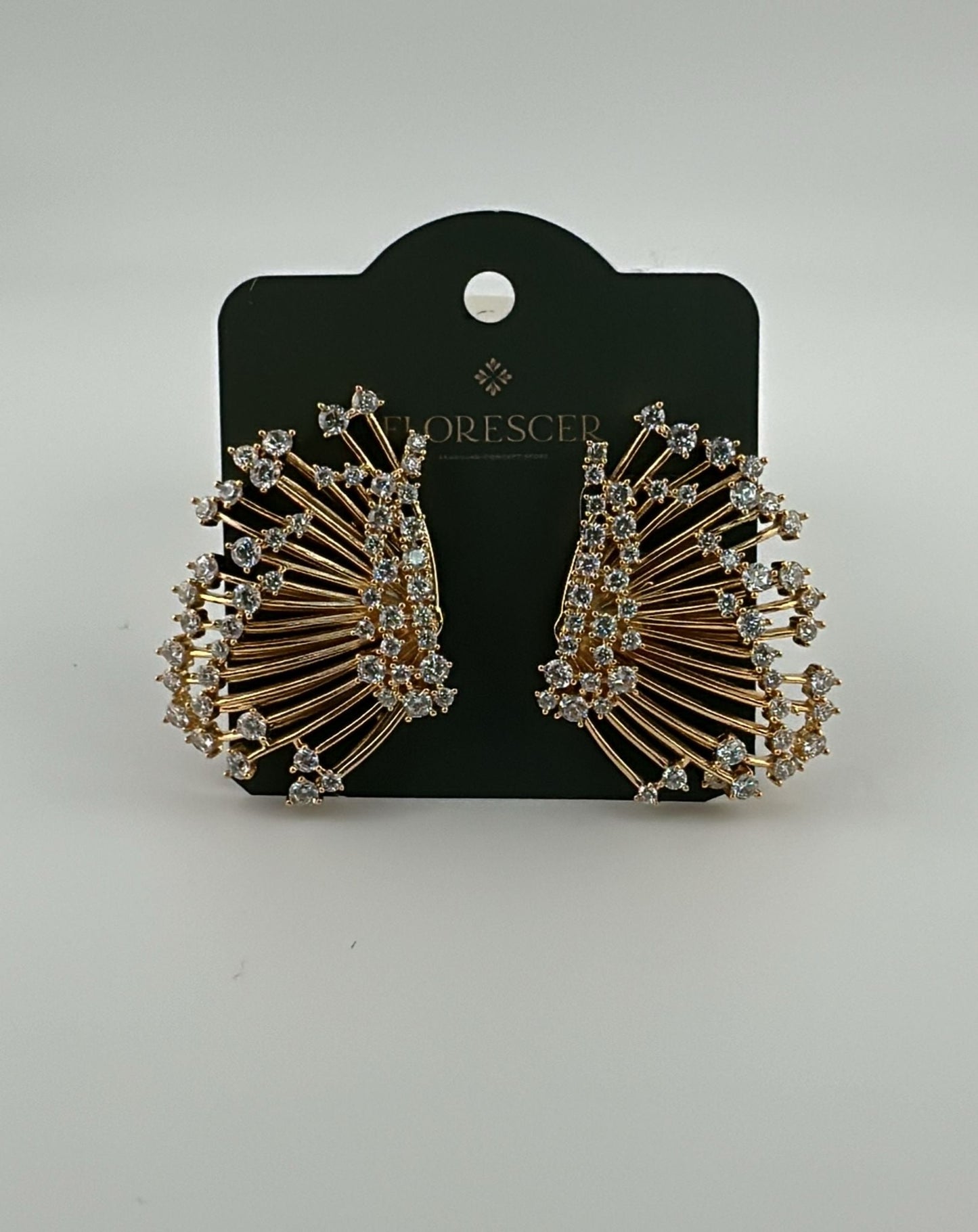 Brinco Borboleta Cravejado com Zircônias