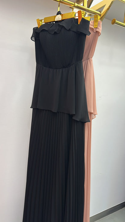 Vestido Longo de Festa Tomara que Caia com Saia Plissada e Choker