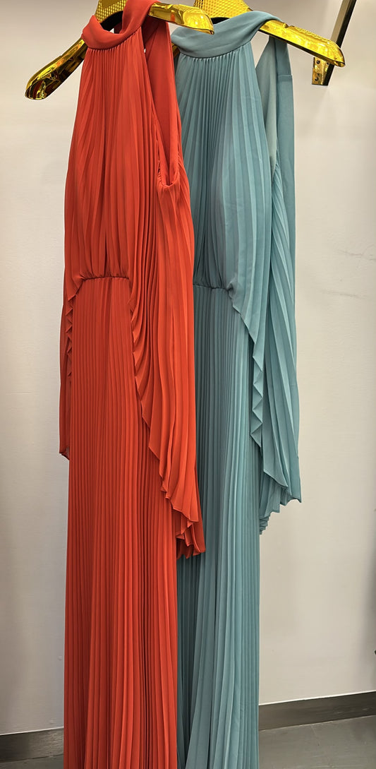 Vestido Longo de Festa em Chiffon com Camadas Assimétricas