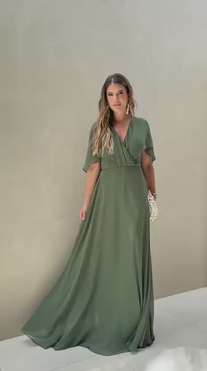 Vestido Longo Chiffon com Decote em V e Mangas Capa